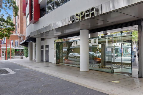 Astra Jasper - Perths Hotel 2