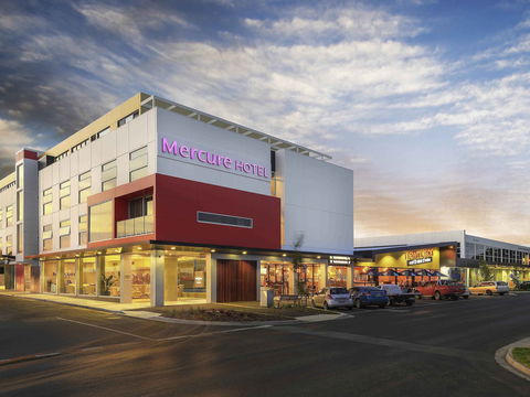Mercure Warragul - Perths Hotel 0