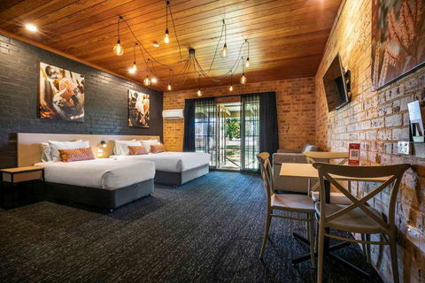 Macquarie Inn - Perths Hotel 1