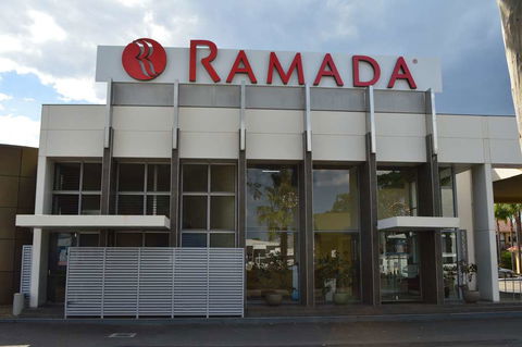 Ramada Hotel & Suites Sydney Cabramatta - Perths Hotel 1