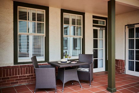 Hotel Kurrajong Canberra - Perths Hotel 1