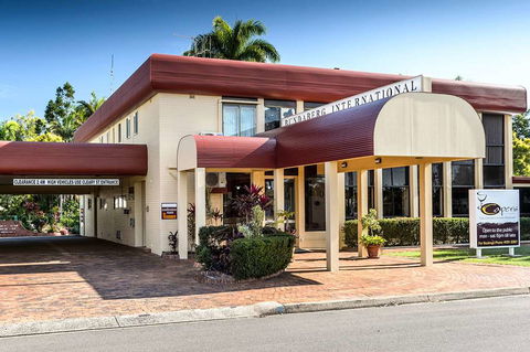 Country Comfort Bundaberg International - Perths Hotel 1