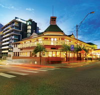 Oaks Grand Gladstone - Perths Hotel