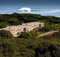 Margarets Beach Resort - Perths Hotel