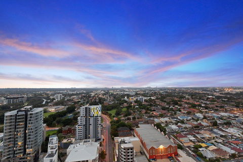 Astra Apartments Parramatta - Skyrise - Perths Hotel 0
