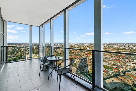 Astra Apartments Parramatta - Skyrise - Perths Hotel 1