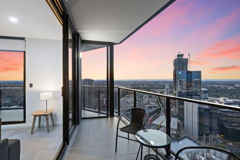Astra Apartments Parramatta - Skyrise - Perths Hotel 2