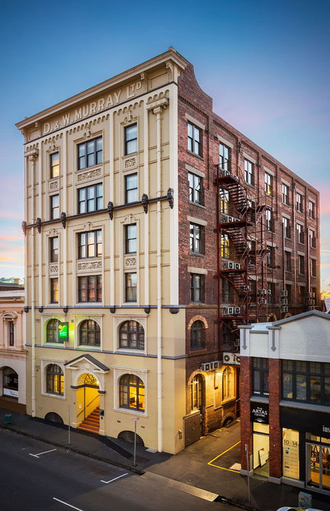 Launceston Central Apartments - Perths Hotel 0