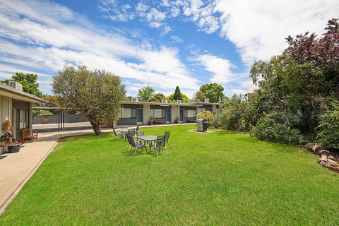 Hamilton Lakeside Motel - Perths Hotel 1