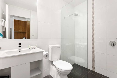 Quality Hotel Bayside Geelong - Perths Hotel 7