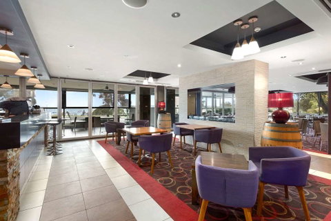 Quality Hotel Bayside Geelong - Perths Hotel 10