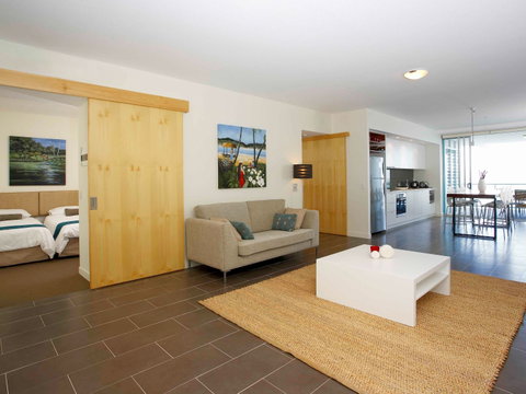 Grand Mercure Apartments Magnetic Island - Perths Hotel 4