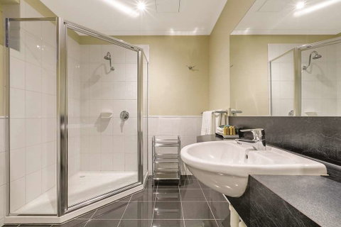 Lake Inn Ballarat - Perths Hotel 3