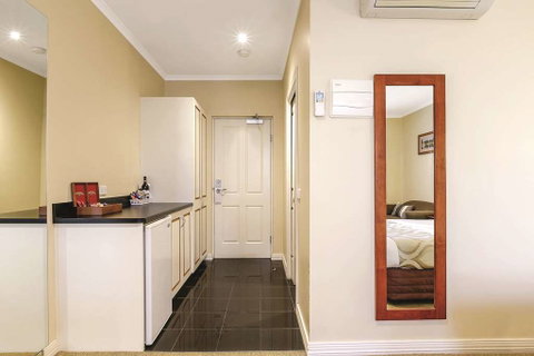 Lake Inn Ballarat - Perths Hotel 6