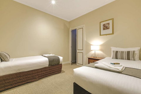 Lake Inn Ballarat - Perths Hotel 8