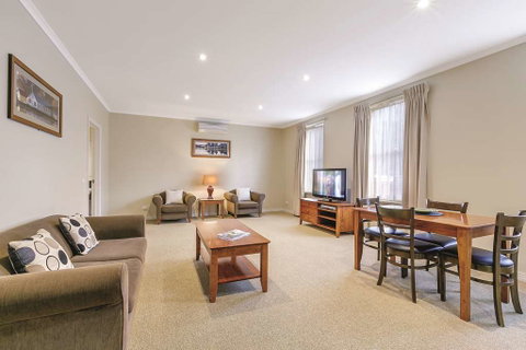 Lake Inn Ballarat - Perths Hotel 11
