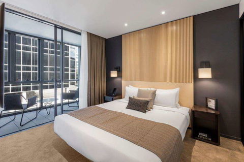 SKYE Suites Sydney - Perths Hotel 3