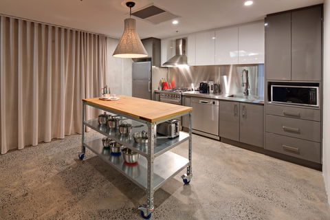 Zara Tower Serviced Apartments - Perths Hotel 9