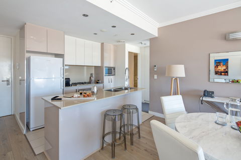 Zara Tower Serviced Apartments - Perths Hotel 11