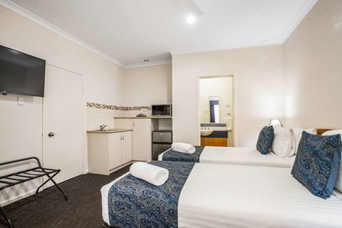 Karratha Central Apartments - Perths Hotel 4