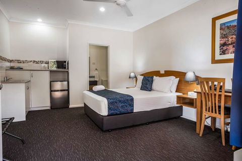 Karratha Central Apartments - Perths Hotel 9