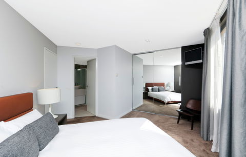 Astra Apartments The Griffin - Perths Hotel 10