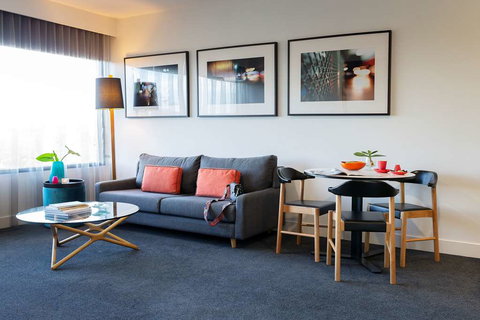 East Hotel - Perths Hotel 4