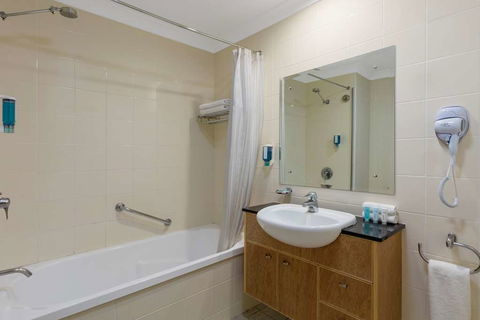 Nesuto Canberra Apartment Hotel - Perths Hotel 3
