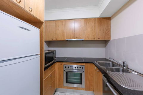 Nesuto Canberra Apartment Hotel - Perths Hotel 12