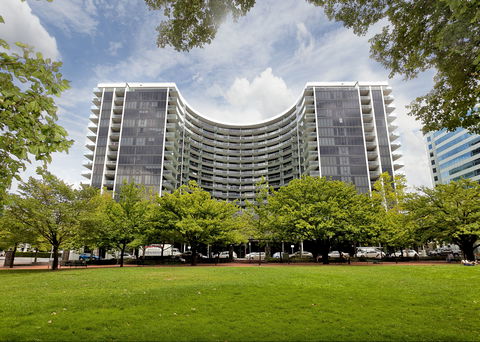Astra Canberra Manhattan - Perths Hotel 0