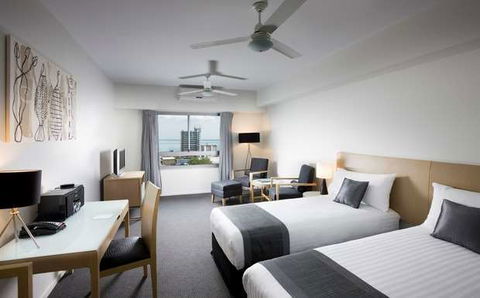 Mantra Pandanas - Perths Hotel 1