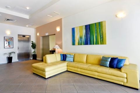 Metro Advance Apartments & Hotel - Perths Hotel 2