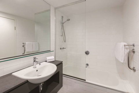 Vibe Hotel Darwin Waterfront - Perths Hotel 5