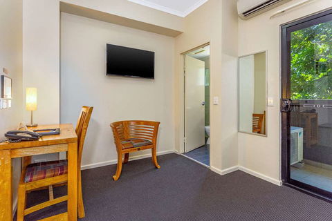 Quality Hotel Darwin Airport - Perths Hotel 10