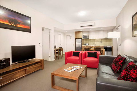 Hudson Parap - Perths Hotel 6