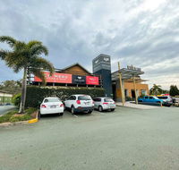 Nightcap at Hinterland Hotel - Perths Hotel