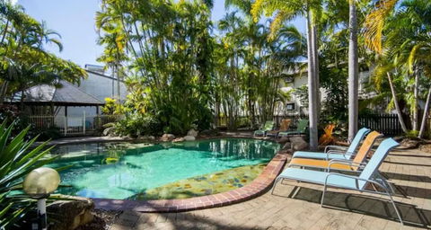 The Beach Motel Hervey Bay - Perths Hotel 2