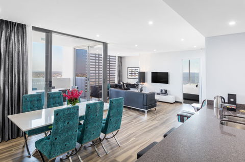 Meriton Suites Chatswood - Perths Hotel 1