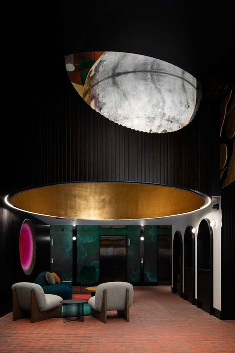 QT Newcastle - Perths Hotel 2