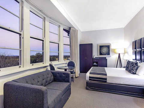 Mercure Monte Pio Hotel & Conference Ctr - Perths Hotel 1