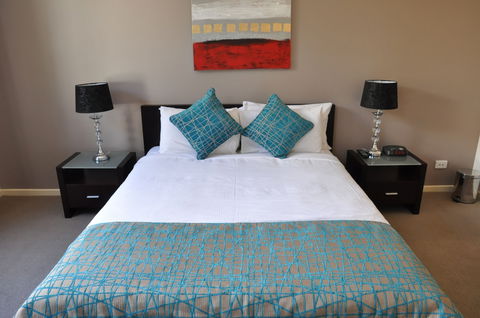 RNR Apartments, Adelaide - Perths Hotel 1