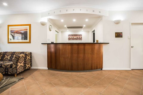 Karratha Central Apartments - Perths Hotel 1