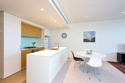 Astra Apartments MacQuarie Park - Perths Hotel 2