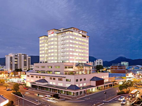 Cairns Central Plaza Apartment - Perths Hotel 0
