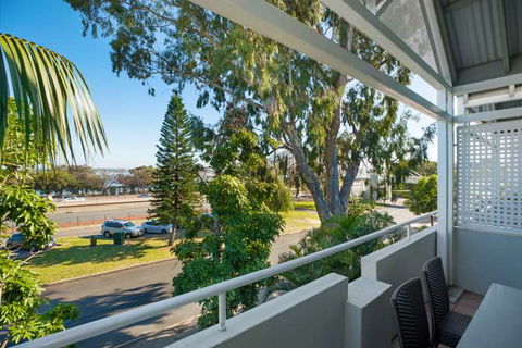 Broadwater Resort Apartments - Perths Hotel 2