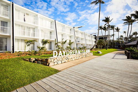 Daydream Island Resort - Perths Hotel 1