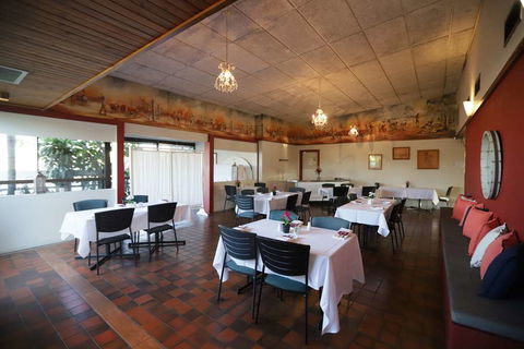 Emerald Central Hotel - Perths Hotel 2