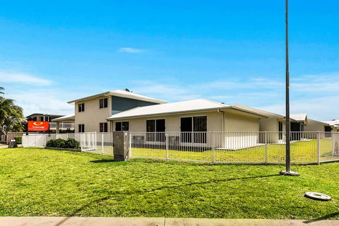 Econo Lodge Beachside - Perths Hotel 0