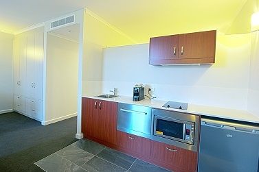 Abode Narrabundah - Perths Hotel 1
