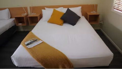 Gayndah Colonial Motor Inn - Perths Hotel 1